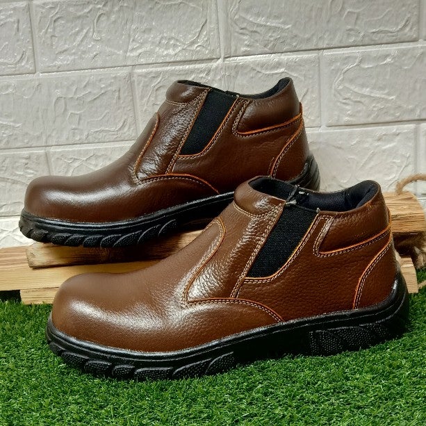 COD - SEPATU SAFETY BOOTH KING WALLBETH KULIT SAPI UJUNG BESI DAN SUDAH JAHIT KELILING UNTUK PROYEK KERJA LAPANGAN KICHEN SEPTI BOOTS PRIA TERMURAH TERLARIS