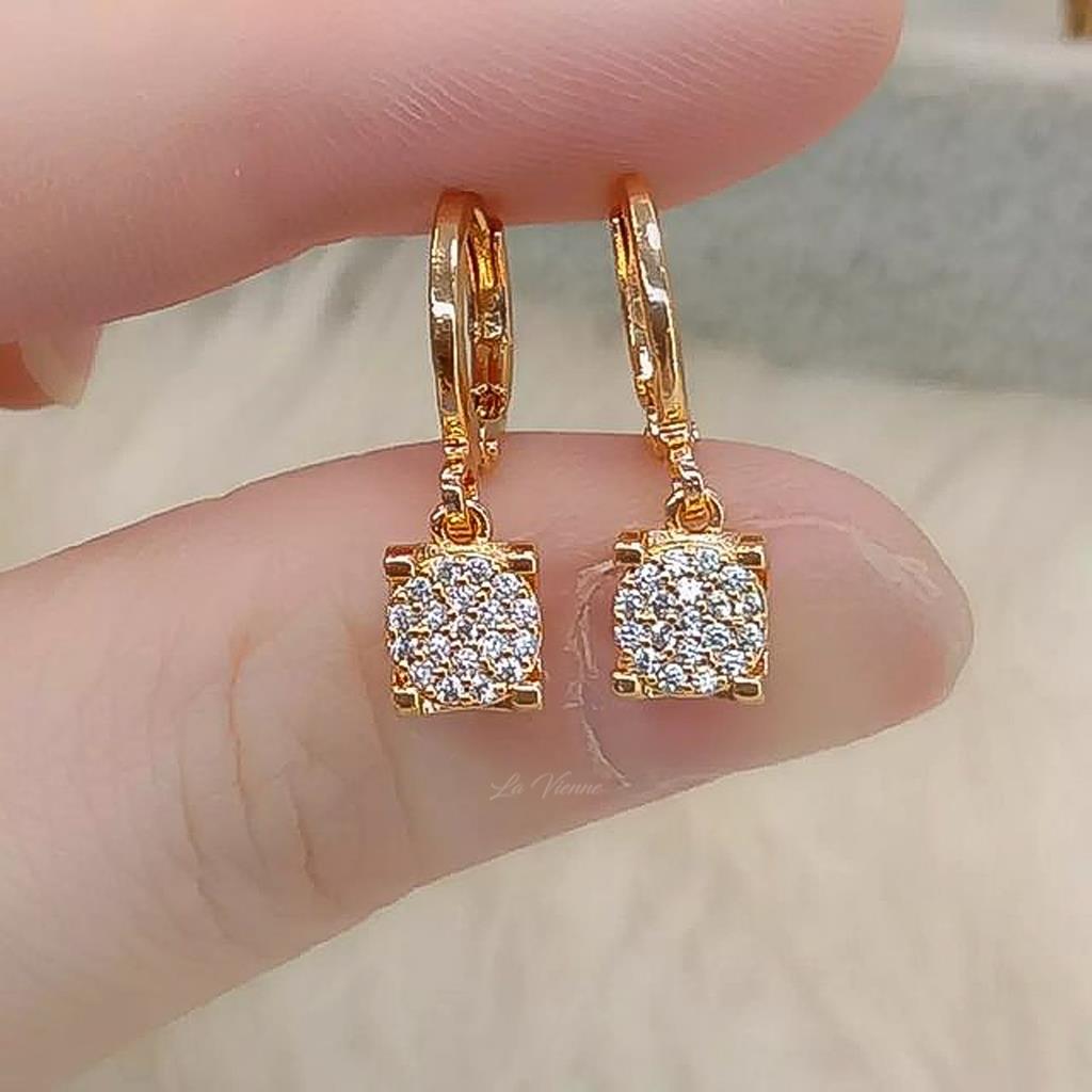Anting Titanium Wanita Anti Karat - Perhiasan Perempuan Elegan Mewah || anting wanita anti karat anting wanita elegan mewah anting wanita titanium anting wanita murah anting