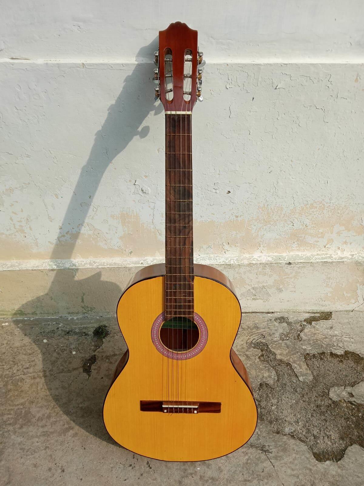gitar pemula murah bonus tas dan pick dan paking kayu