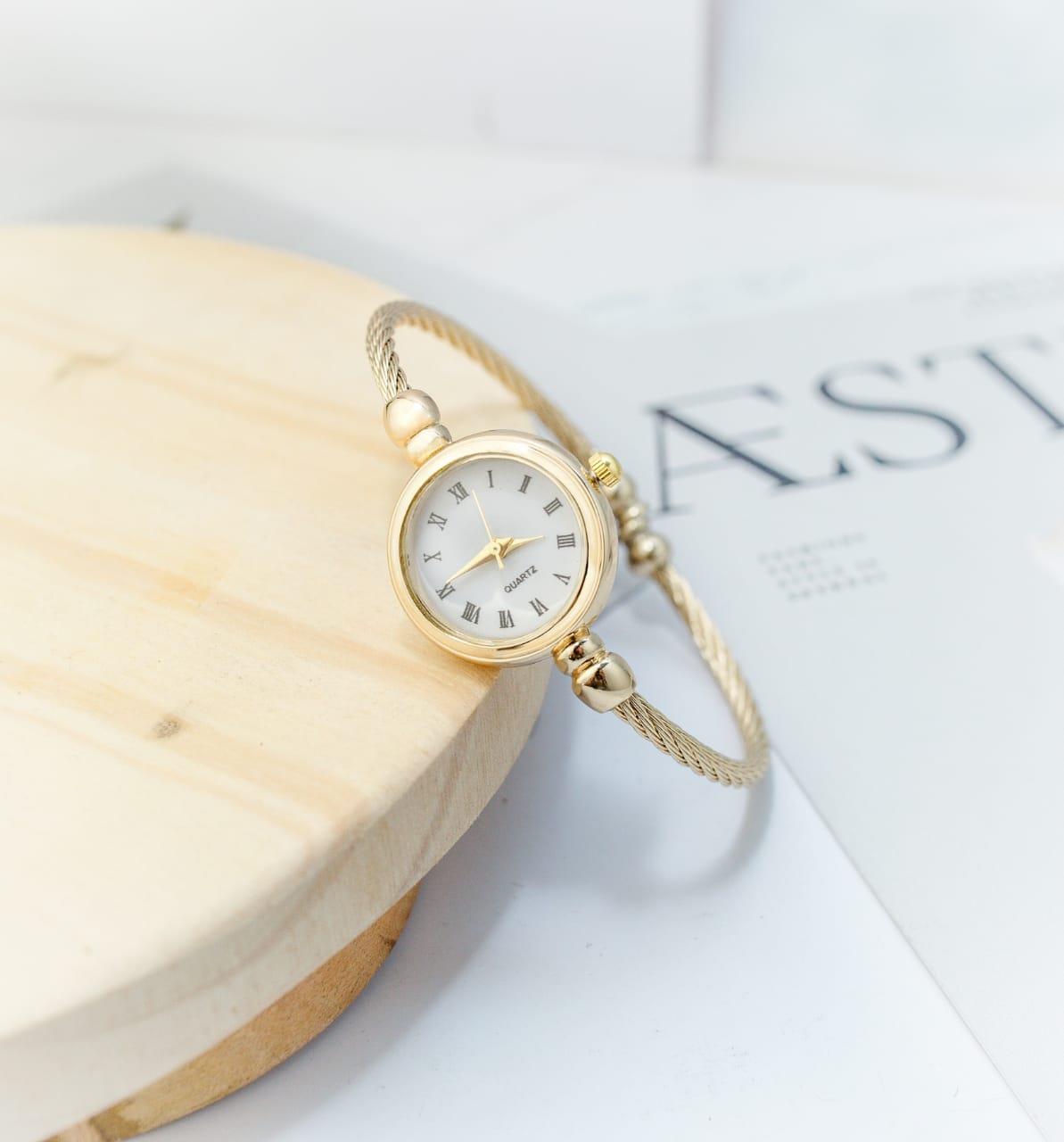 TJS Jam Tangan Wanita Kecil Casual Analog Gelang Rantai Stainless Steel Pasir Korea Vintage Anak Remaja Dewasa RM025