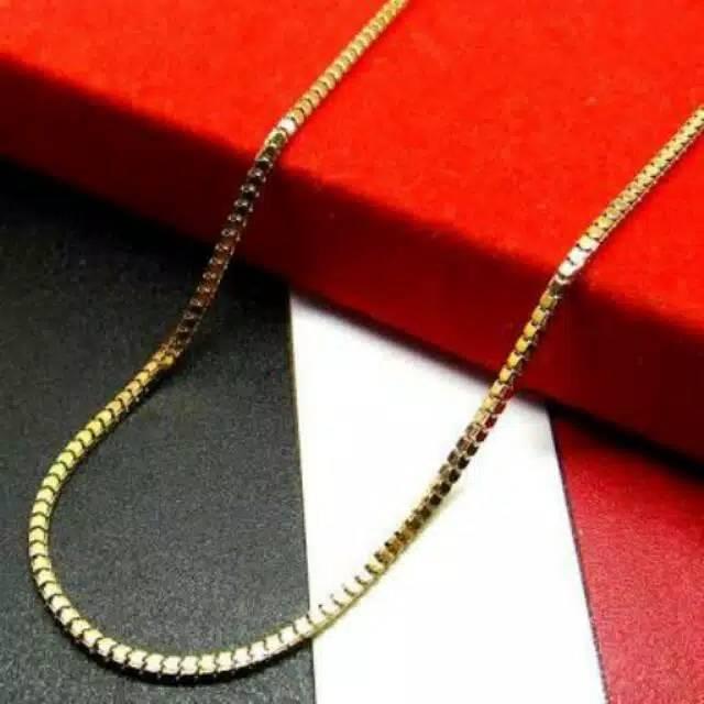 Kalung Milano barsilo Kotak Warna 18K Titanium