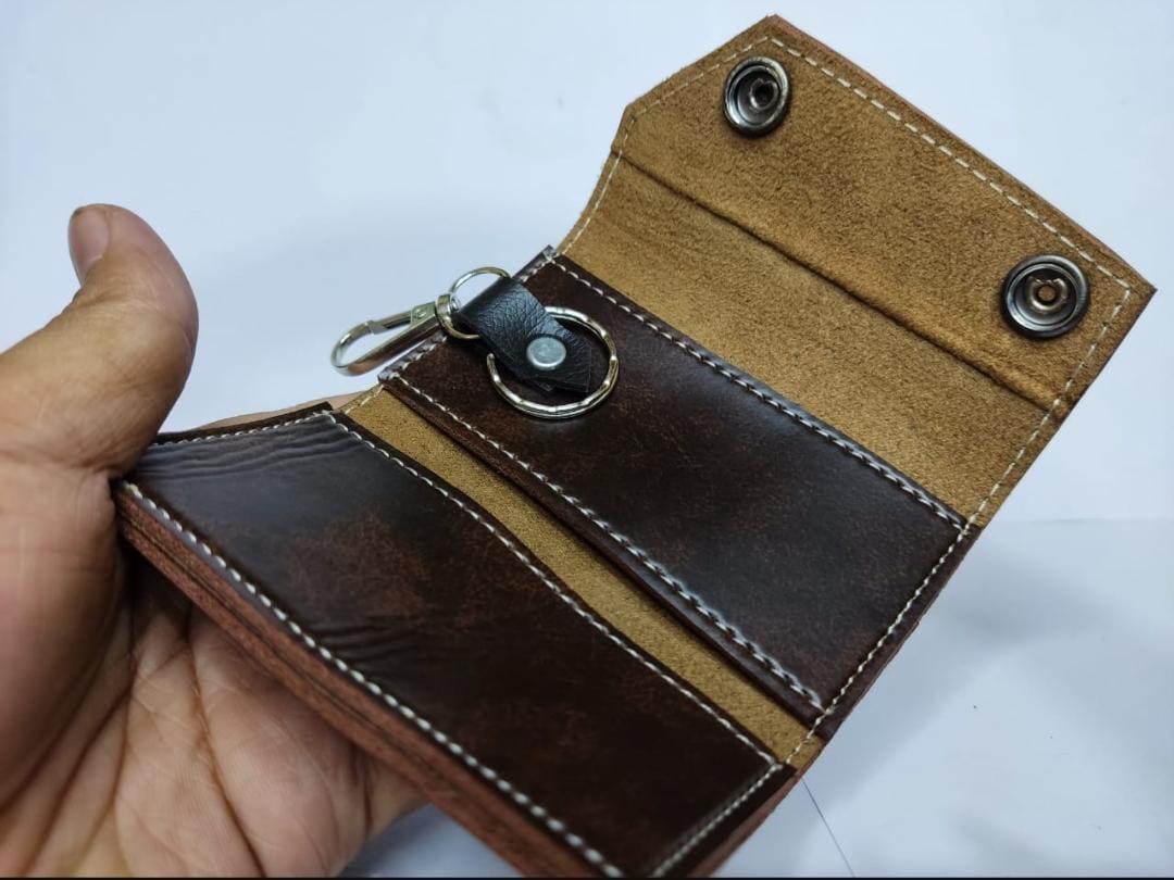 Dompet Travel Multifungsi Waterproof dengan Gantungan Kunci dan Kompartemen Penyimpanan