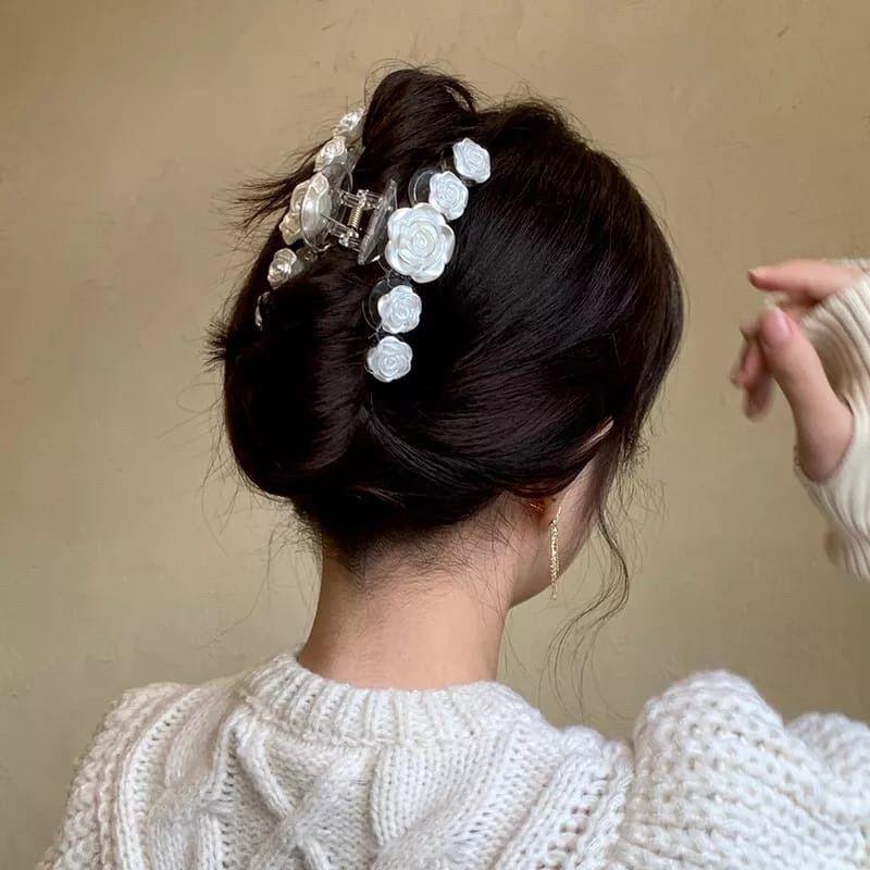 Amefurashi Jepit Rambut Bunga Zircon Hairclaw Korea Bunga Putih