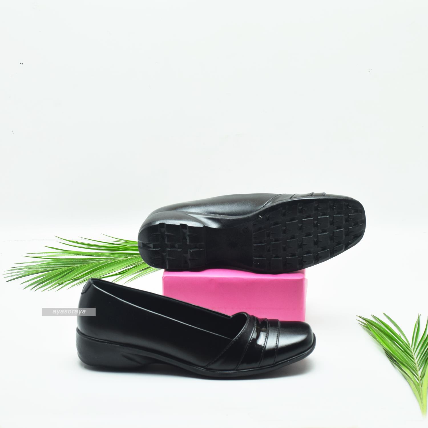 Sepatu Pantofel Formal Wanita Ukuran Besar Jumbo Warna Hitam Slip On Nyaman Xima X723 - WETAN Store
