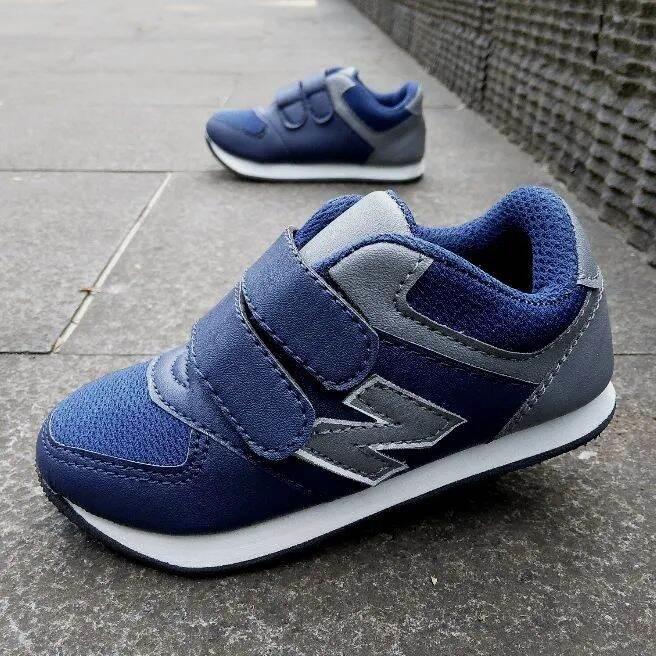 SEPATU ANAK LAKI-LAKI DAN PEREMPUAN/ SEPATU SNEAKER/ TERSEDIA ABU DONGKER DAN TOSKA PUTIH KUNING/VARIAN WARNA DAN UKURAN DARI UKURAN 22 SAMPAI 35.