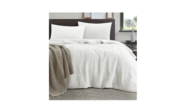 Haleiwa Textured King Size Quilt Cover - White