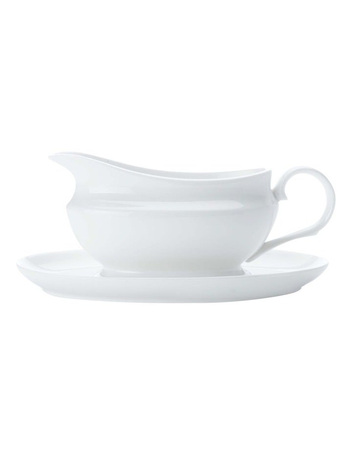 Maxwell & Williams White Basics Gravy Boat And Saucer 550ml Gift Boxed in White
