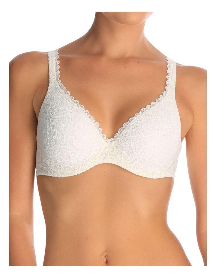 Berlei Barely There T-Shirt Bra in Ivory 10 DD