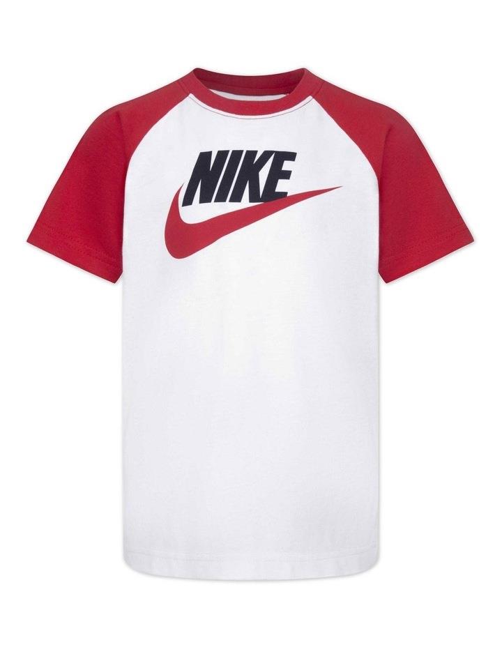 Nike Sportswear Futura Raglan T-shirt in White 4