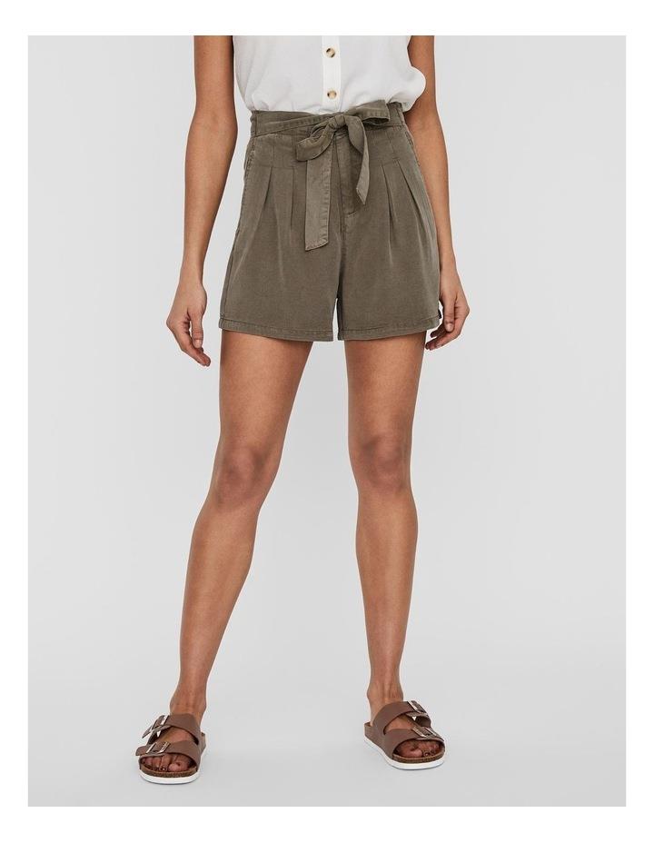 Vero Moda Mia Loose Summer Shorts in Tan XL
