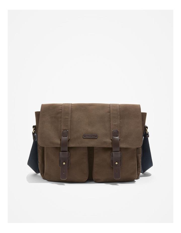 Country Road Dale Messenger in Bark Brown