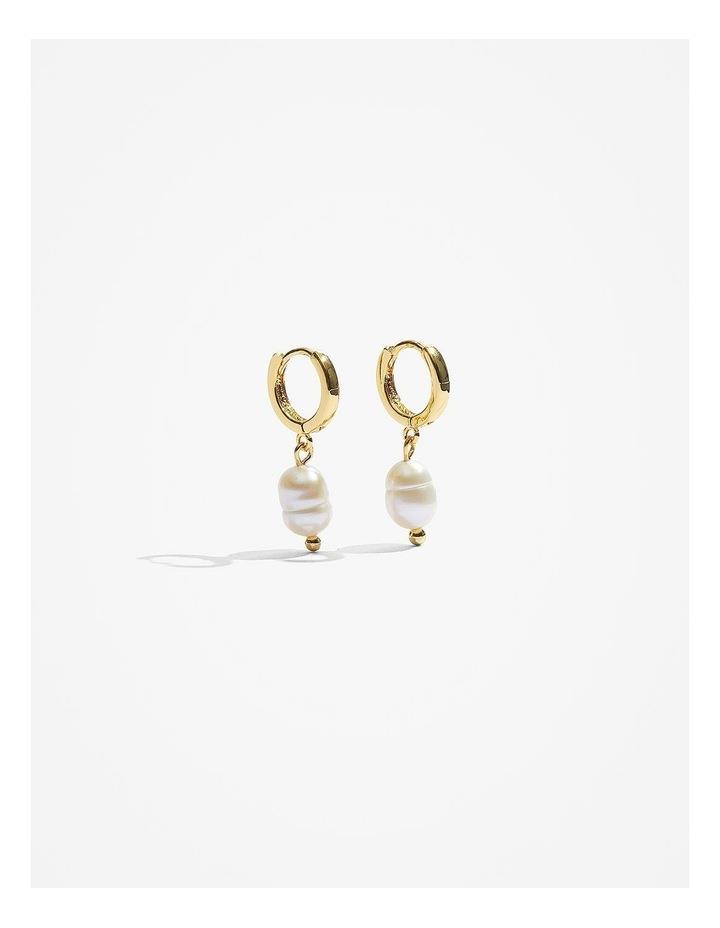 Country Road Ava Mini Pearl Hoop Earring in Gold One Size