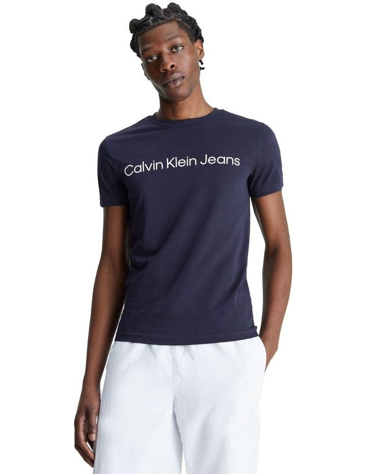 Calvin Klein Jeans Core Instit LG Tee in Night Sky Navy M