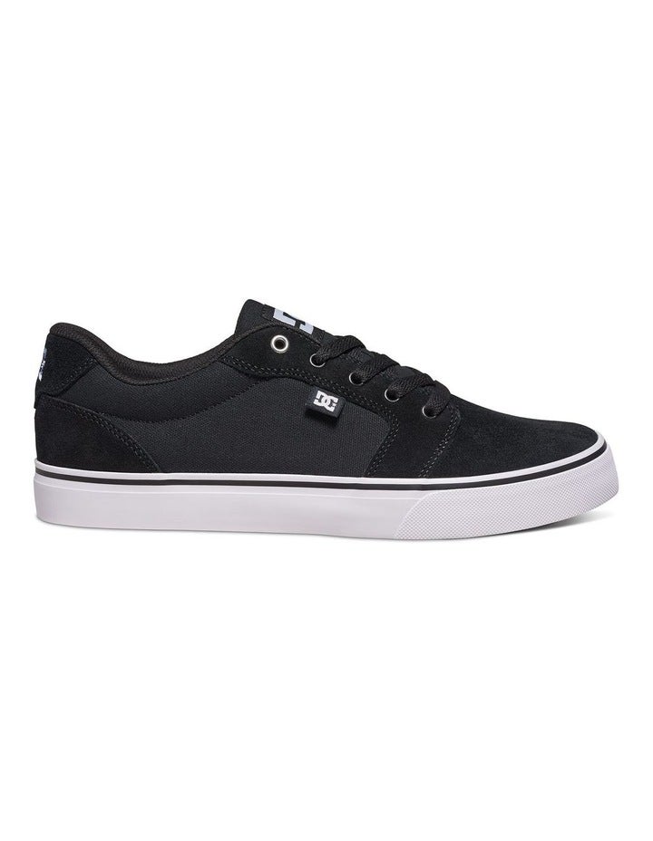 DC Shoes Anvil Shoes in Black 11
