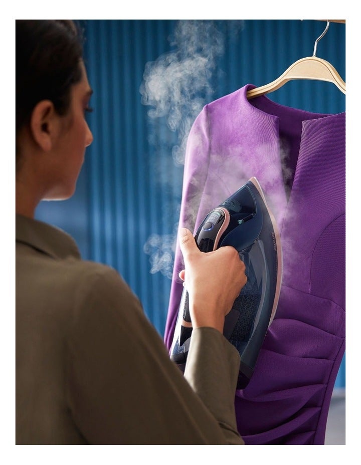 Philips Perfectcare 8000 Series Steam Iron in Navy/Copper Navy