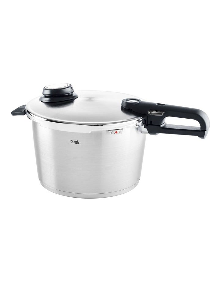Fissler Vitavit Premium Pressure Cooker With Perforated Insert 26cm/8.0L in Silver