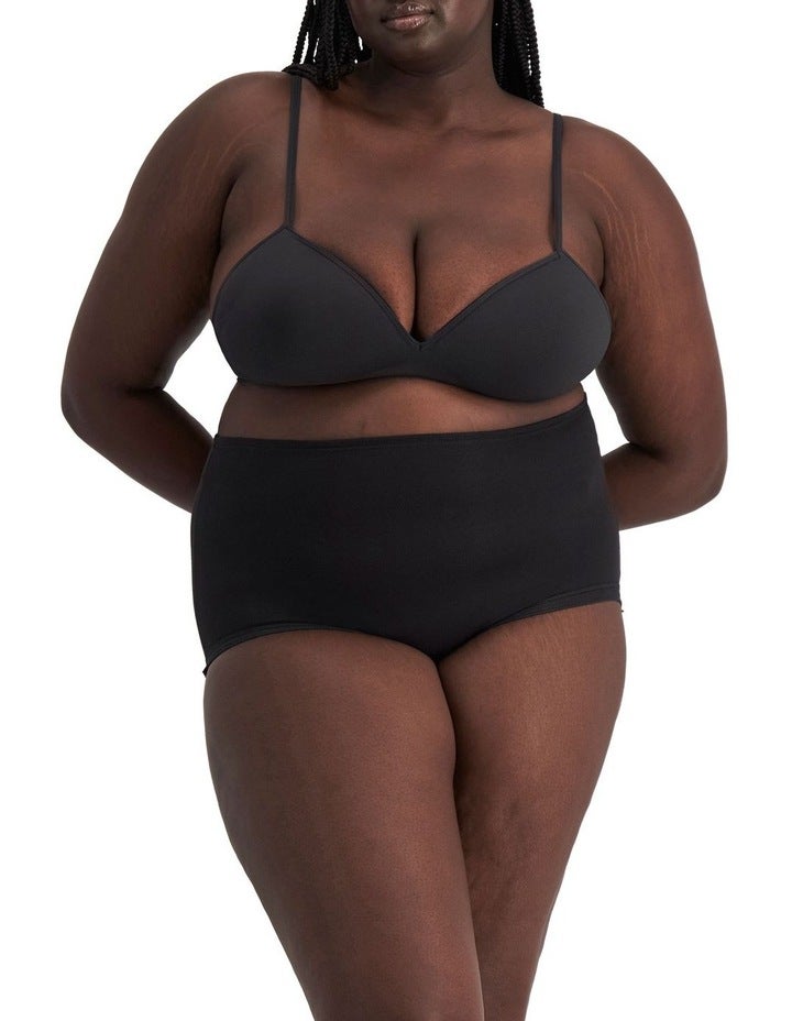 Bonds Cottontails Full Brief with Lycra in Black 14