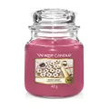 Yankee Candle Scented Candle, Merry Berry Medium Jar Candle, Burn Time : up to 75 Hours
