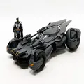 Jada DC Comics 1:24 Justice League Batmobile Die-Cast Car with 2.75-Inch Batman Figure