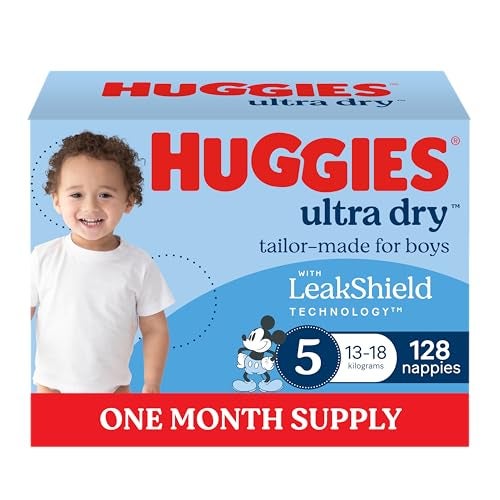 Huggies Ultra Dry Nappies Boys Size 5 (13-18kg) 128 Count - One Month Supply (Packaging May Vary)