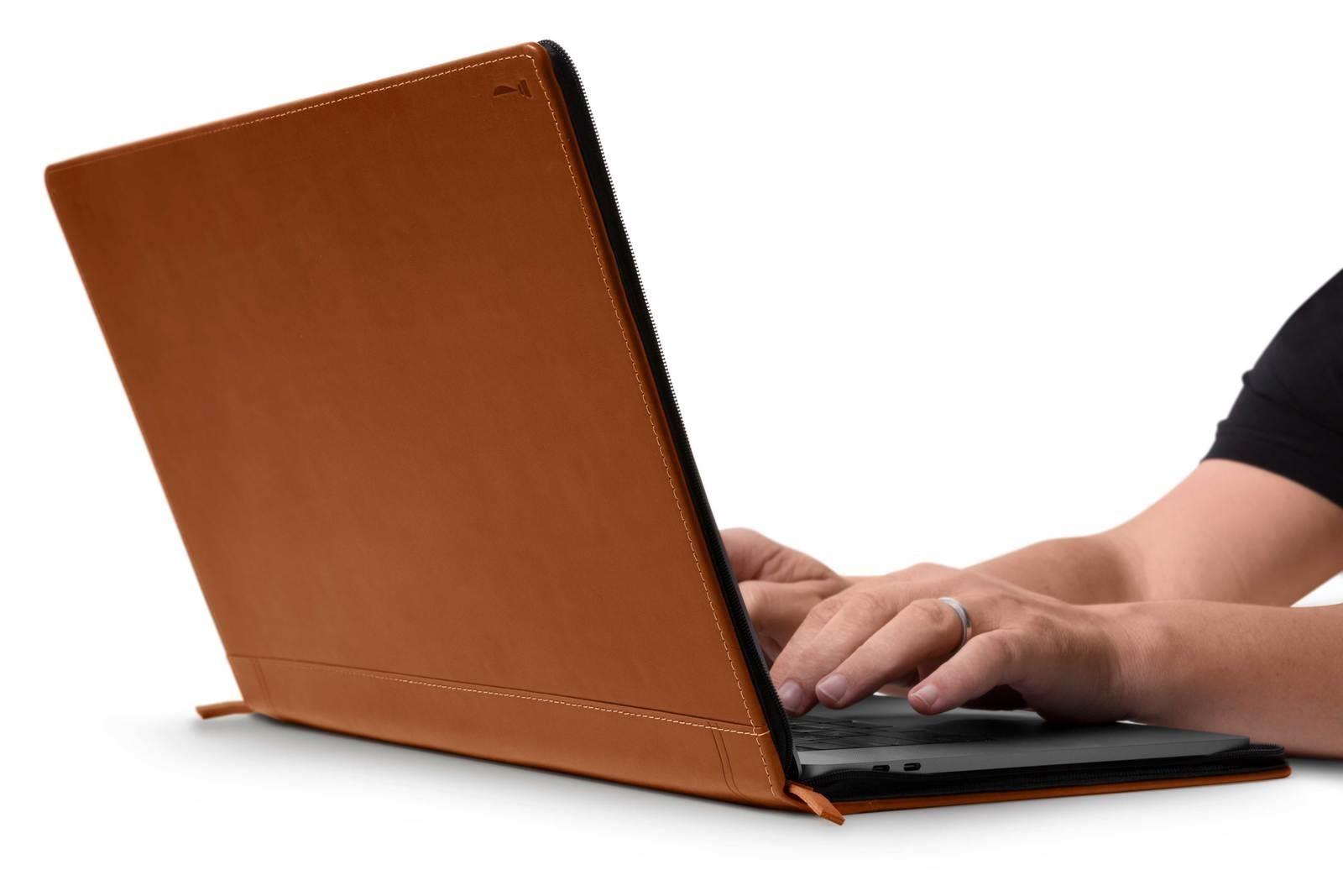 Twelve South: Journal for 15" MacBook Pro USB-C - Cognac