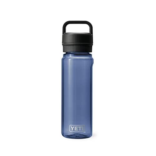 YETI Yonder 750 ml/25 oz Water Bottle with Yonder Chug Cap, Navy