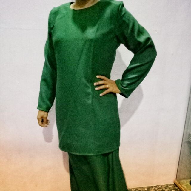 BAJU KURUNG MODEN????