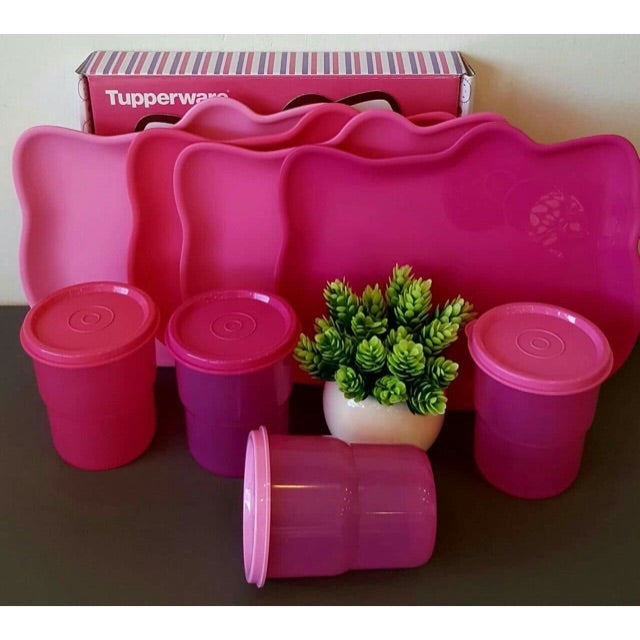 Tupperware Hello Kitty Plates Set *Nov 2016 Edition*