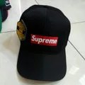 black supreme cap????