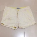 White lace short with yellow line