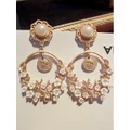 ??Baroque Retro Pearl Flower Earring