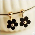 2 pairs/set(white/black ) Daisy Petals Gilded Elegance Neckband Stud Earrings