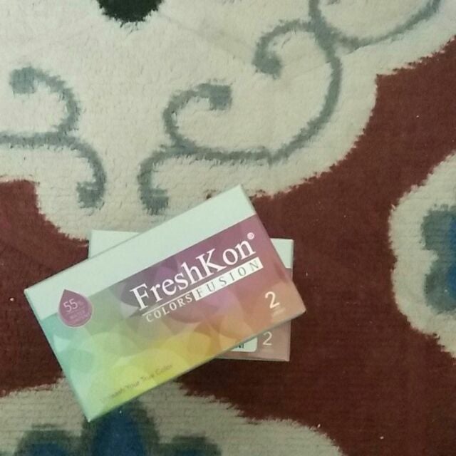 FreshKon Contact Lens with Renu solutions
