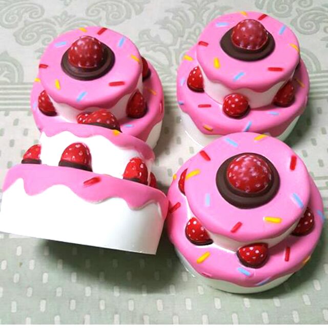 Double Strawberry Cake