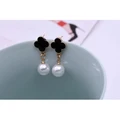 (YWSS 533)White Pearl Earring
