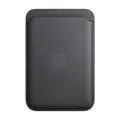 เคสผ้า FineWoven แบบกระเป๋าสตางค์สำหรับ iPhone พร้อม MagSafe (สีดำ)