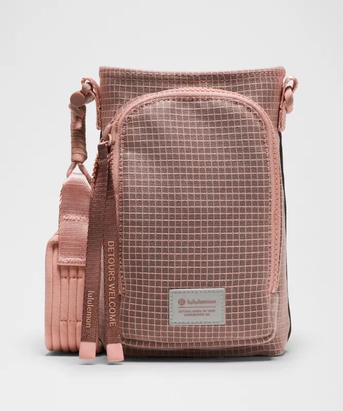 Water Bottle Crossbody with Front Pocket Paracord Size Crossbody with Front Pocket *Paracord