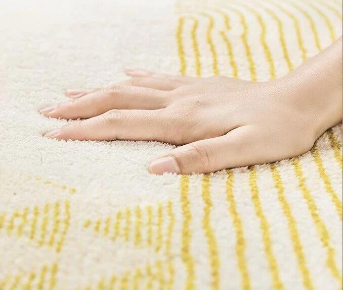 Lafloria Home Décor Minimal Hand Woven Rug, Yellow, Ø120cm