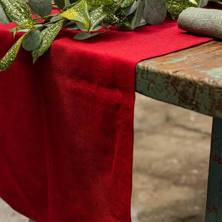 Covered Table Runner Red, 250x50 cm