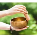 Tibetan Singing Bowl Set � Meditation Sound Bowl Handcrafted in Nepal for Healing and Mindfulness (diameter 14cm)