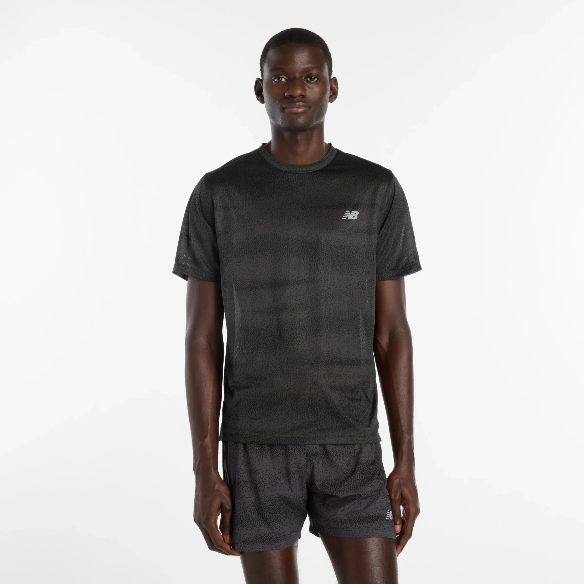 New Balance Men's RC Essential Printed T-Shirt Black/Castlerock - Size XS