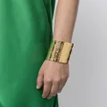 CHANEL Pre-Owned 1996 CC embossed cuff - Gold