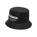 Alexander McQueen logo-print bucket hat - Black
