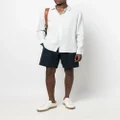 Vince four-pocket tonal-stitching Bermuda shorts - Blue