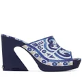 Dolce & Gabbana Majolica-print platform mules - Blue
