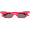 Alexander McQueen Eyewear tinted cat-eye sunglasses - Pink