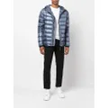 Canada Goose logo-patch padded down jacket - Blue
