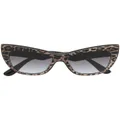 Dolce & Gabbana Eyewear leopard-print cat-eye sunglasses - Brown