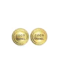 CHANEL Pre-Owned 1994 logo-engraved button clip-on earrings - Gold
