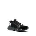 Moschino logo pull tab low-top sneakers - Black